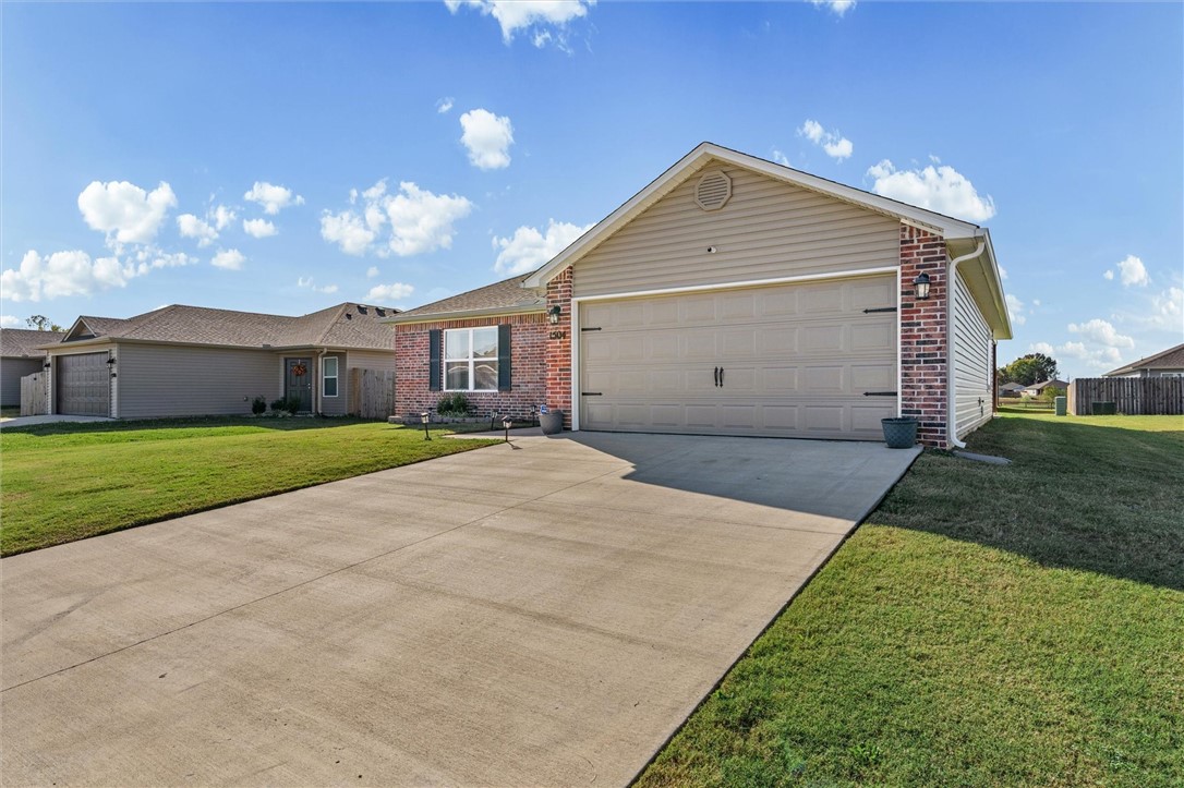 Fox Tail Phase II - Residential Lease