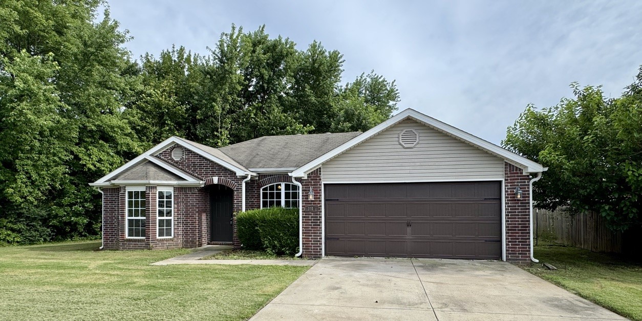This Bentonville home is nestled in a great neighborhood with a prime location! Step inside to a spacious interior featuring high ceilings, new flooring, fresh paint, and great natural light. The open-concept layout seamlessly connects the living, dining, and kitchen, perfect for entertaining and daily life. The kitchen features granite counters and a pantry. The master suite sits on its own side of the home and has a generous walk-in closet. Two other bedrooms and a full bath sit on the opposite side of the home. Outside, you will love the peace and tranquillity of having no neighbors on one side. Located minutes from downtown Bentonville, Crystal Bridges Museum, The Momentary, schools, parks, and biking/walking trails. Easy highway access ensures a smooth commute. Don't miss this opportunity for a fabulous home at a fantastic price! Perfect for first time home buyers or investors! View the virtual tour and then schedule your showing before this is gone!