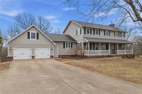 Photo of 2086 Bridgeton Court, Fayetteville, AR 72701 (MLS # 1334955)