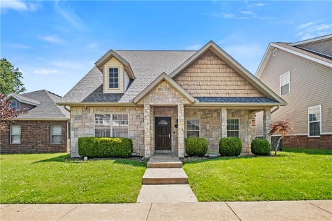 Photo of 1514 NE Young Avenue, Bentonville, AR 72712 (MLS # 1343980)
