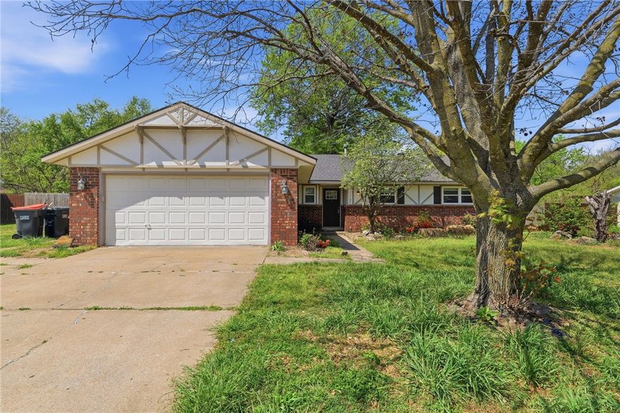 This home is full of potential and ready for a fresh vision. With updated windows already completed, it’s a great head start for an investor or buyer looking to renovate and maximize value. Prime opportunity in great location!