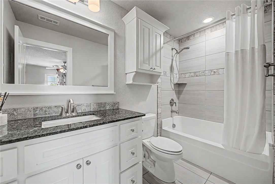 Quail Hollow Ph Ii Centerton - Residential