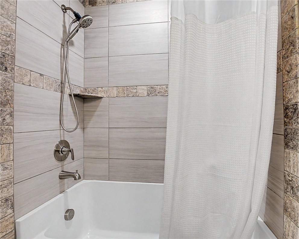 Quail Hollow Ph Ii Centerton - Residential