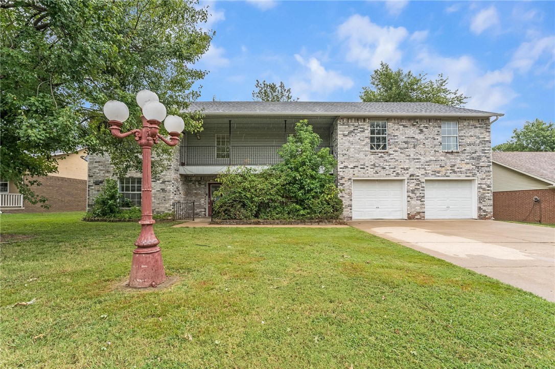 Hot Fixer Upper Deal Priced To Sell--Won't Last! Spacious 7-bedrooms/3b-bath home on a huge .44-acre lot in central Springdale. The bones are solid--just bring your vision and make it your own! Ideal for your personal home, flip, rental, or Airbnb. Features in-ground pool, detached workshop/garage, and privacy fenced backyard--perfect for entertaining. Zoned for Springdale Schools: Walker Elementary, Helen Tyson Middle, Southwest Junior High, and Har-Ber High! Endless potential--don't miss this one! BEING SOLD AS-IS.