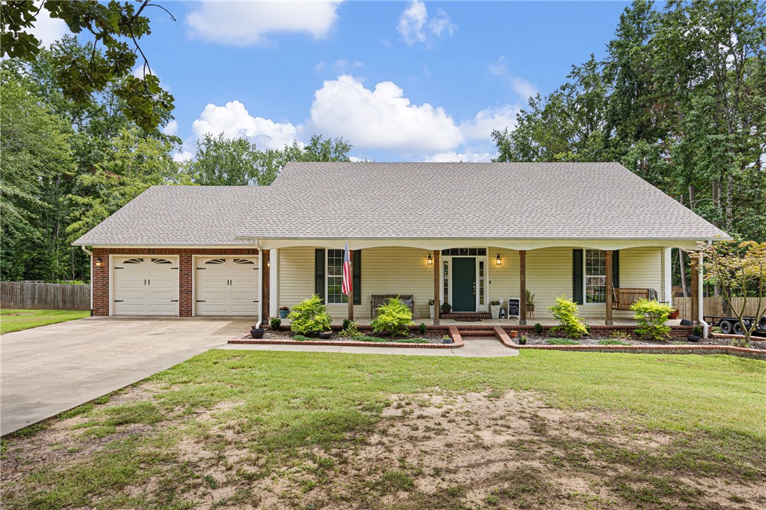 Welcome home to this beautifully maintained, 2426 square ft private residence featuring everything you need for comfortable, stylish living in Golden Pond Subdivision. This move-in ready home boasts a spacious 2-car garage, new roof, and fresh carpet throughout. The perfectly painted interior is complemented by custom light fixtures that add warmth and character.
You'll love the eat-in kitchen—ideal for casual mornings—paired with a separate dining room perfect for entertaining. The primary suite features a luxurious master bath with a soaking tub, double vanity, and a peaceful retreat feel.
Step outside to enjoy your back deck overlooking a large, fully fenced yard—complete with full privacy for quiet evenings or family fun.
?? 940 Golden Pond Dr is not just a house—it’s your next home. Schedule your private tour today!
