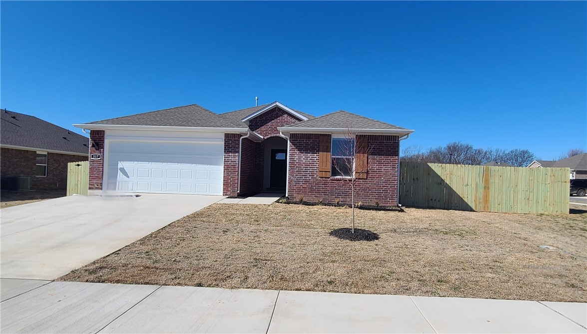 Wagon Wheel Crossing - Residential Lease