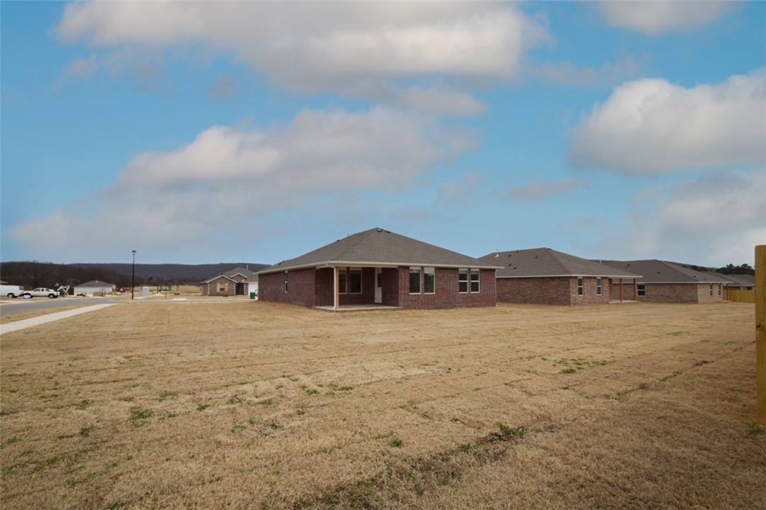 Wagon Wheel Crossing - Residential Lease