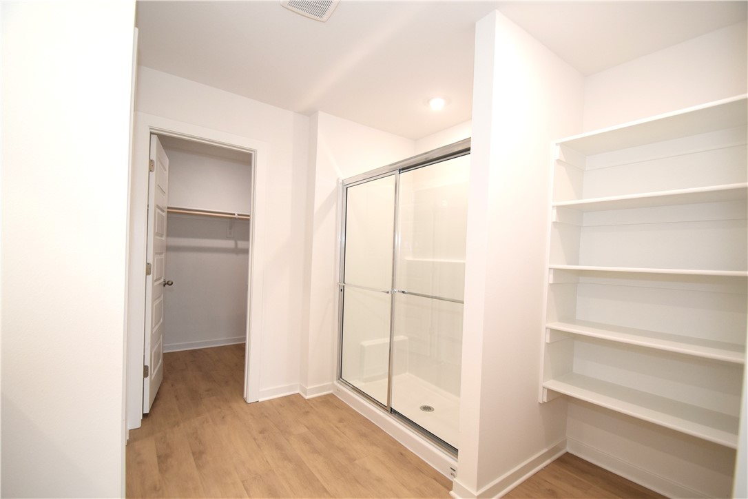 Wagon Wheel Crossing - Residential Lease