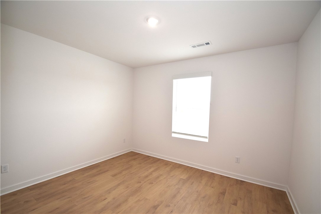 Wagon Wheel Crossing - Residential Lease