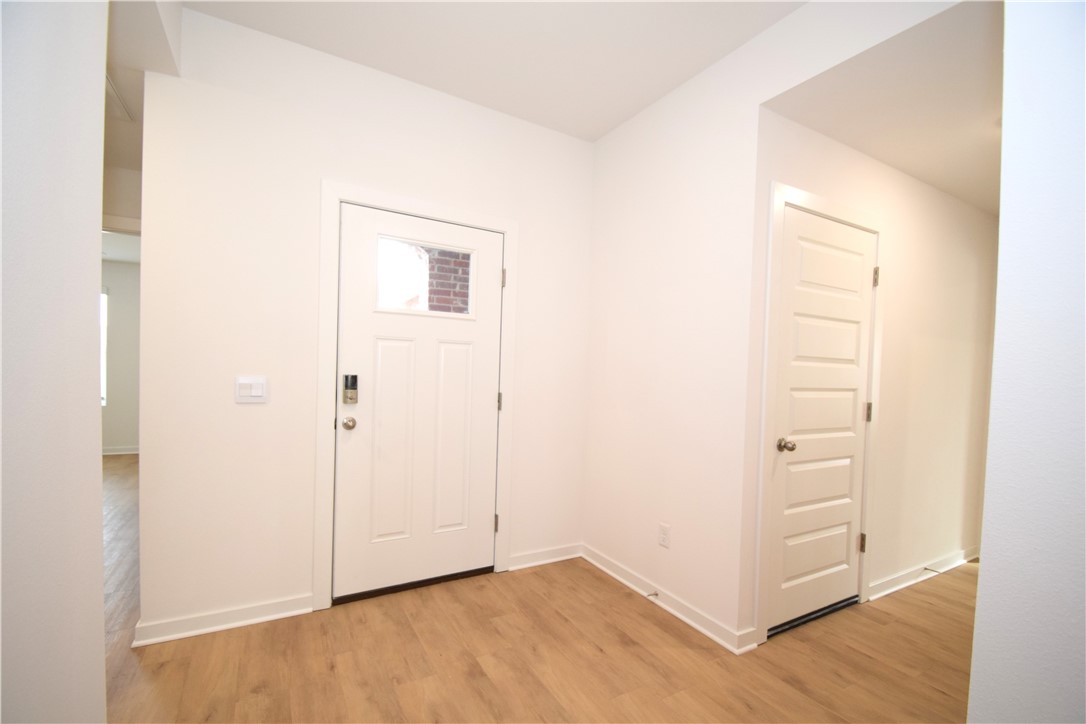 Wagon Wheel Crossing - Residential Lease