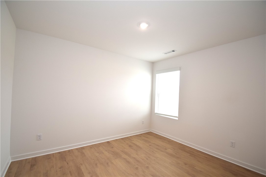 Wagon Wheel Crossing - Residential Lease