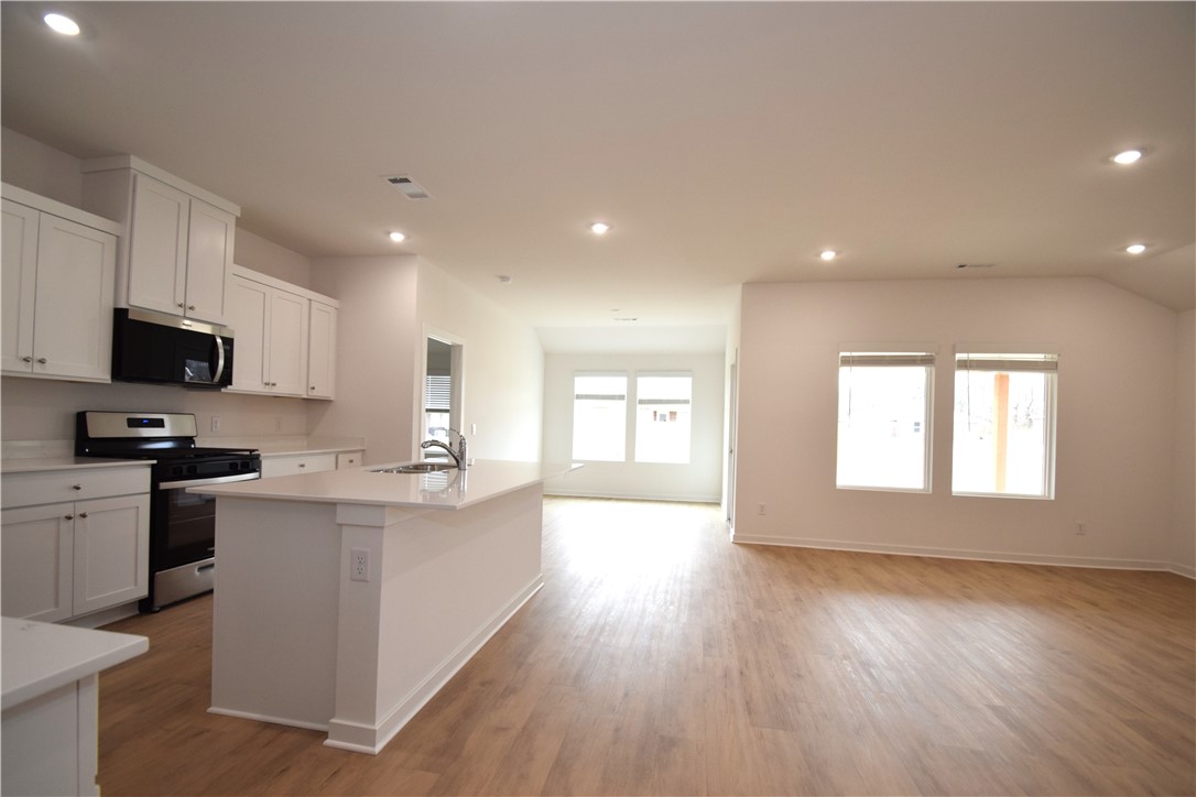 Wagon Wheel Crossing - Residential Lease