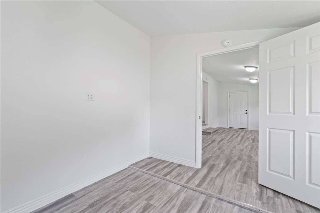 E N Coons Sub Rurban - Residential