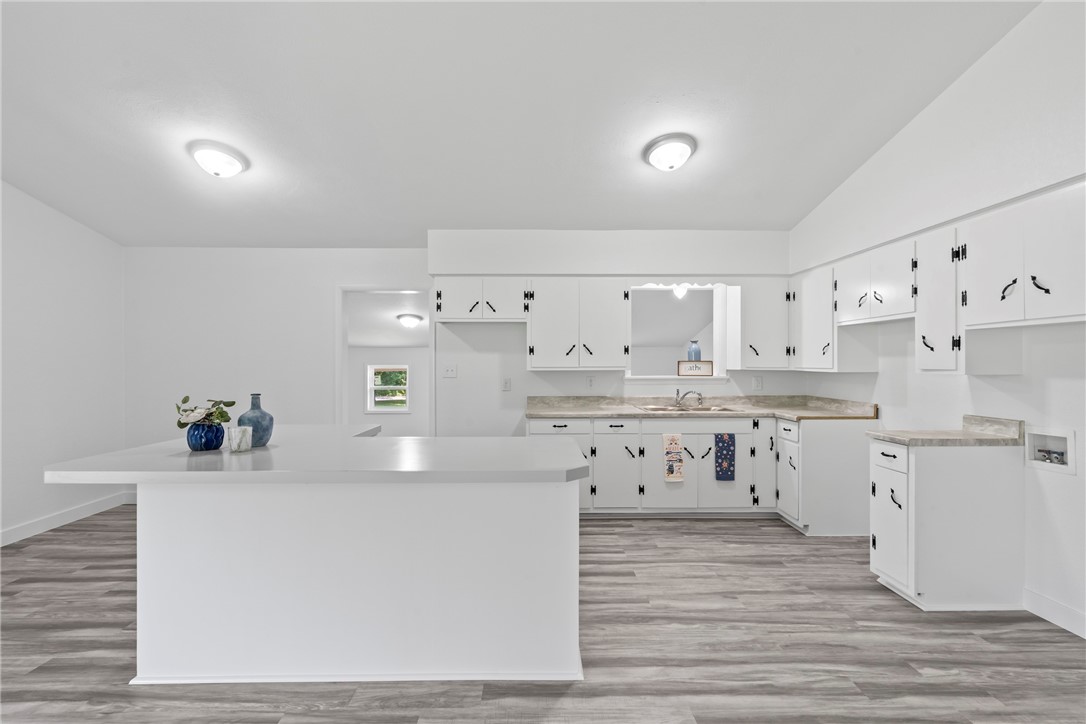 E N Coons Sub Rurban - Residential