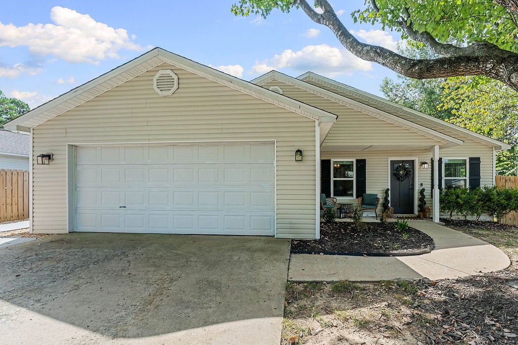 904 E Longview Drive