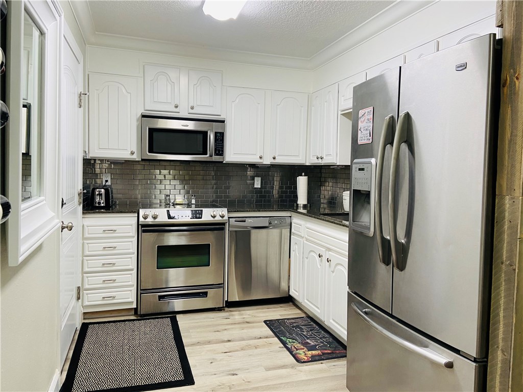 Hampstead Sub Bvv - Residential Lease
