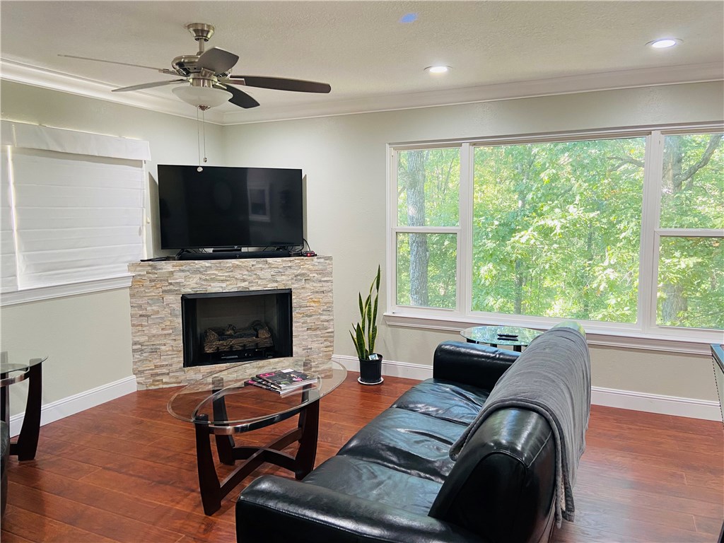 Hampstead Sub Bvv - Residential Lease
