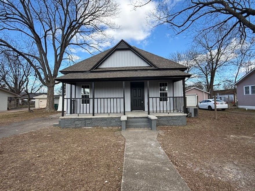 Beautifully remodeled home affordable home in a convienent location in Russellville! 1030 sft+/- 3bed 2 bath, laundry room, living room, split floor plan, brand new appliances, butcher block counters ZERO DOWN eligible and move in ready! NEW: windows, atticin sullation, waterproof luxery vinyl flooring, tile showers, paint, vinyl siding, kitchen appliances, new plumbing and electirical fixtures, vapor barrier, and ENERGY EFFICIENT LED lighting! Close to schools, shopping, work, trails and public ramp on the lake! Open yard with a shed for storage! Nothing in this price range compares, call for your private showing today!!