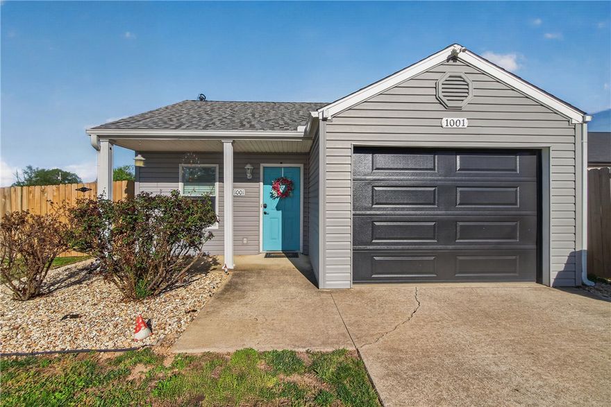 This charming 2-bedroom, 2-bath home offers a comfortable layout with thoughtful updates already done for you. The home has a fresh, well-maintained feel thanks to major exterior improvements in 2024, including a new fence, siding, roof, and garage door—giving you peace of mind for years to come.
Inside, you’ll find updated vinyl plank flooring throughout, replaced in 2023, creating a clean and modern look that’s easy to maintain. The windows were also updated in 2022, helping bring in great natural light while improving energy efficiency.
Located in a convenient area, you’re just minutes from the Rogers Aquatic Center, Pinnacle Hills, and easy access to I-49—making commuting, shopping, dining, and entertainment a breeze.
If you’re looking for a move-in ready home with solid updates and a great location, this one is definitely worth a look!