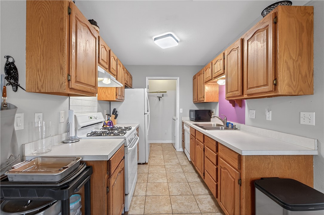 Victoria Place Rogers - Residential