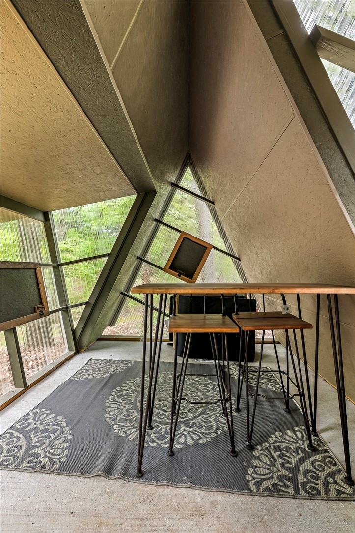 Pond Mtn Country Estate 1st Add Rurban - Residential