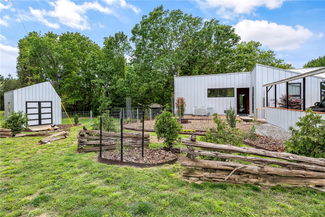 Pond Mtn Country Estate 1st Add Rurban - Residential