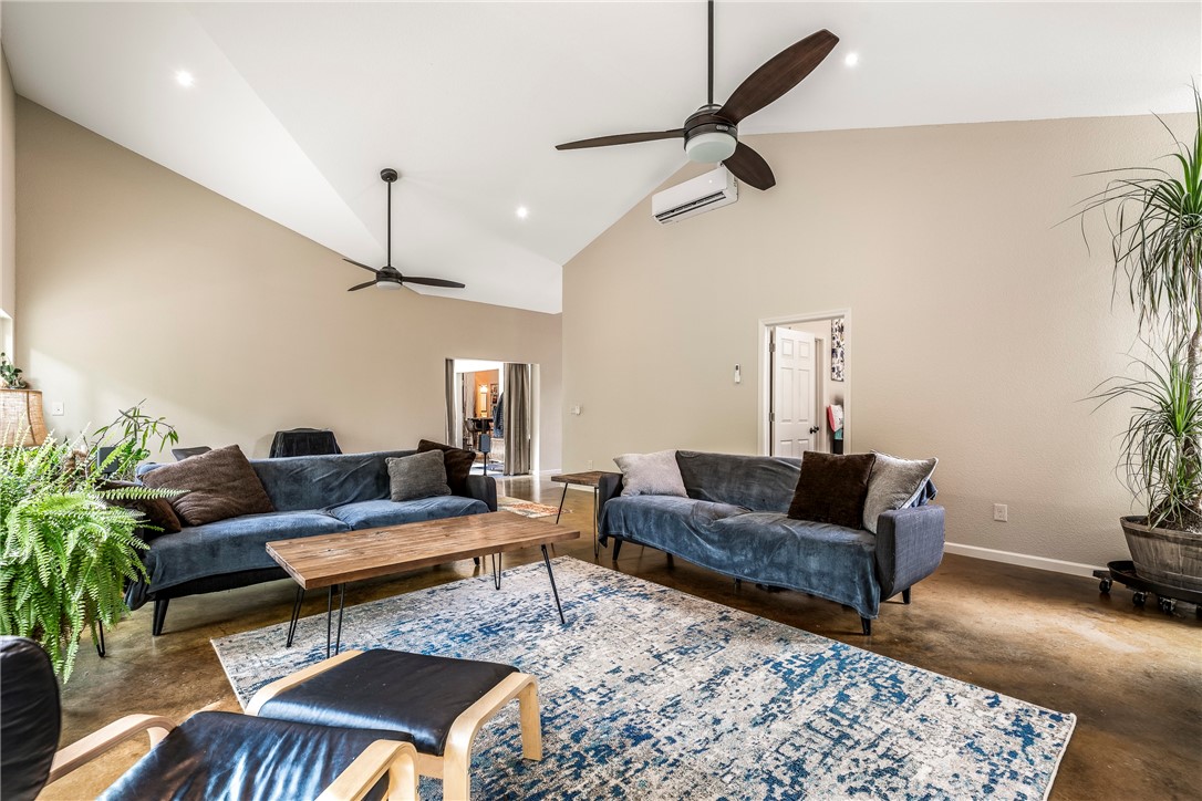 Pond Mtn Country Estate 1st Add Rurban - Residential