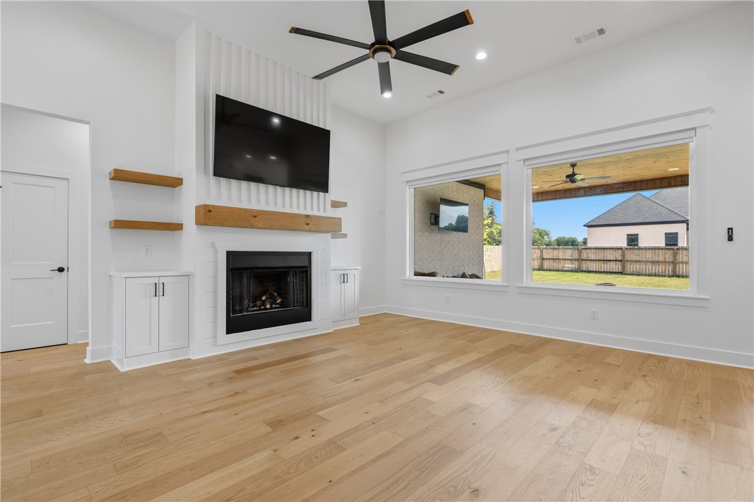 SEVERN LANDING @ HURRICANE LAKE PH 2 - Residential