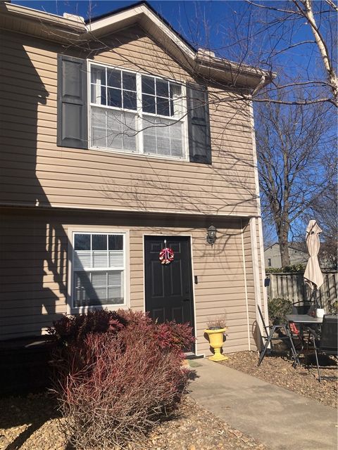 Photo of 2128 N Garland Avenue 4 #4, Fayetteville, AR 72704 (MLS # 1334572)