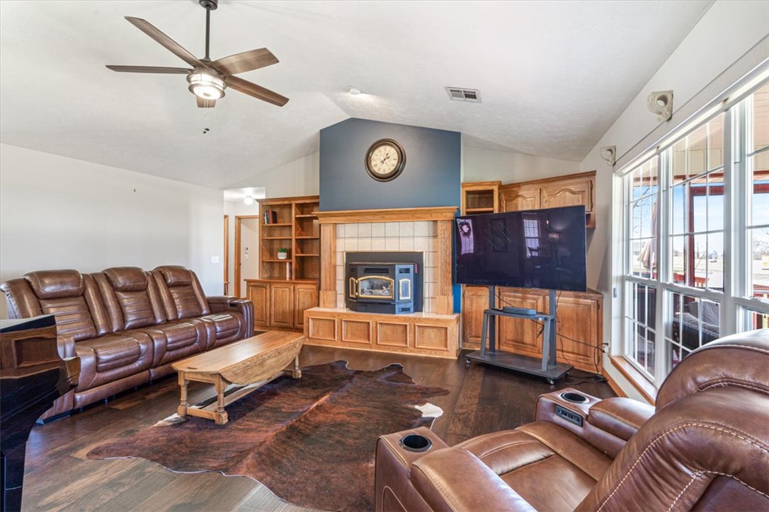 Unit 9 Holiday Island - Residential