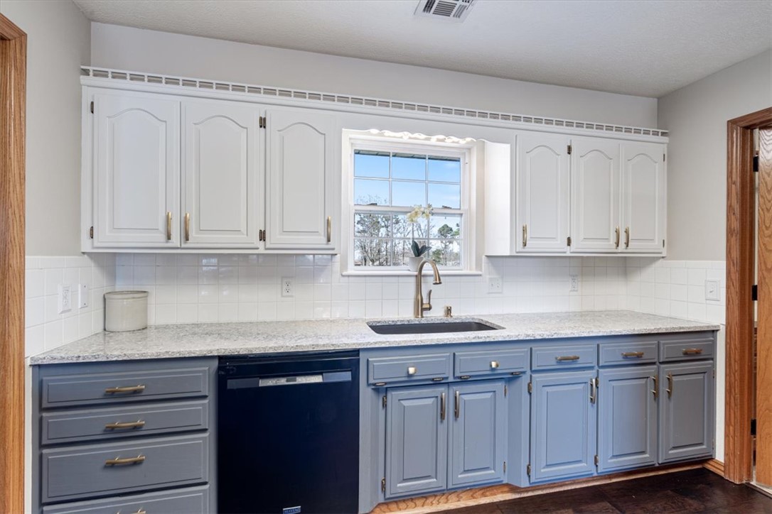 Unit 9 Holiday Island - Residential