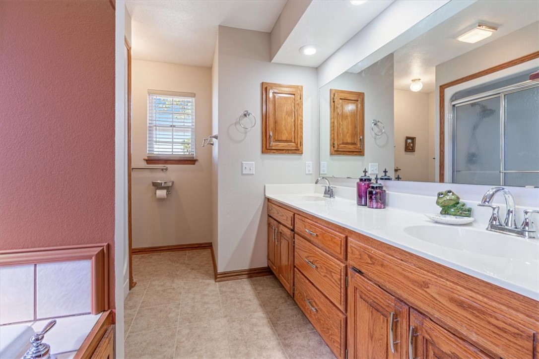 Unit 9 Holiday Island - Residential