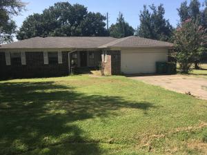 Walking distance to Lake Dardanelle State Park. Open living, dining, and kitchen area with fireplace. Formal dining area. Deck and fenced backyard. Cash offers require 10% Earnest Money deposit or $1,000 minimum, whichever is greater and all financed offers require 1% EMD or $1,000 minimum, whichever is greater.