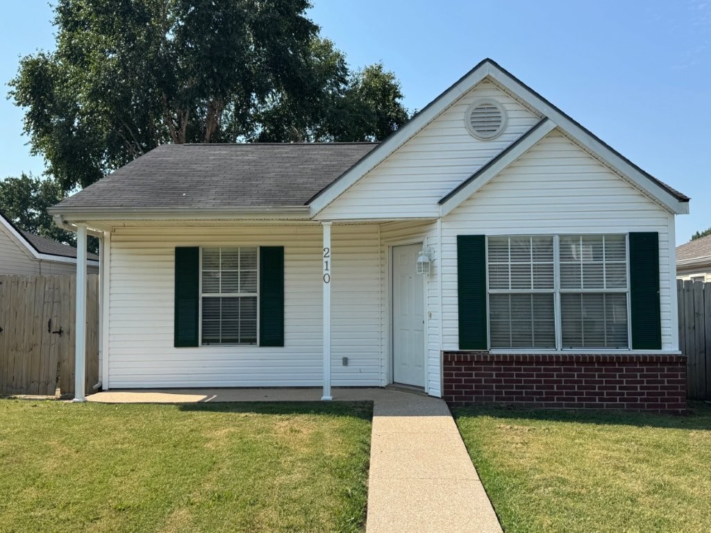 Charming Home in Bentonville! 2 Bedroom 2 Bath split floor plan. Living room with cathedral ceilings. Newer HVAC and water heater. Great owner's suite with lots of closet space and double vanity. Fully fenced backyard. Rear-loading garage with alley access.