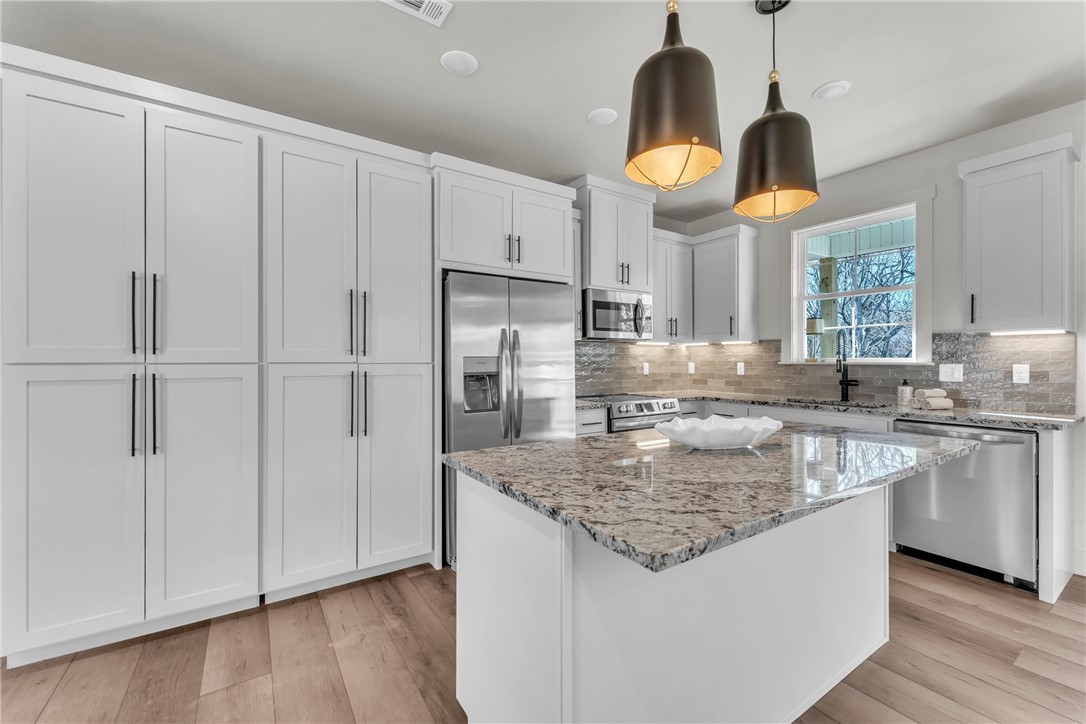 Marionet Sub Bvv - Residential