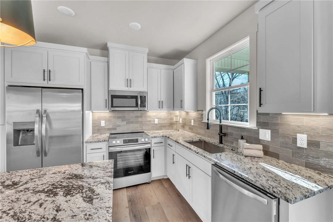 Marionet Sub Bvv - Residential