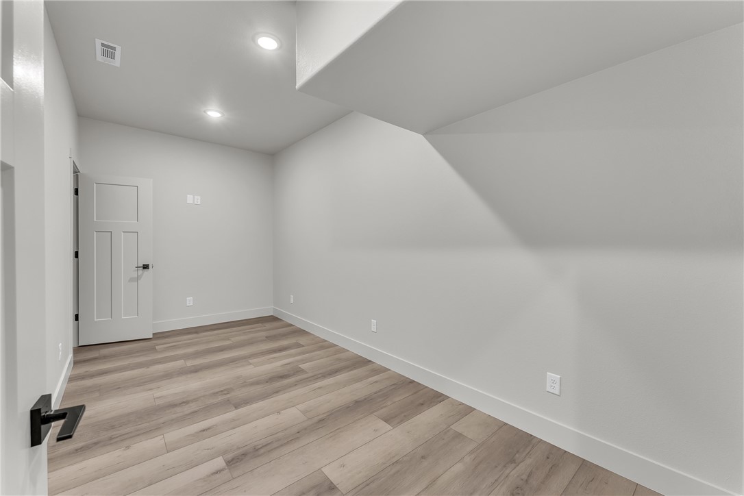 Marionet Sub Bvv - Residential