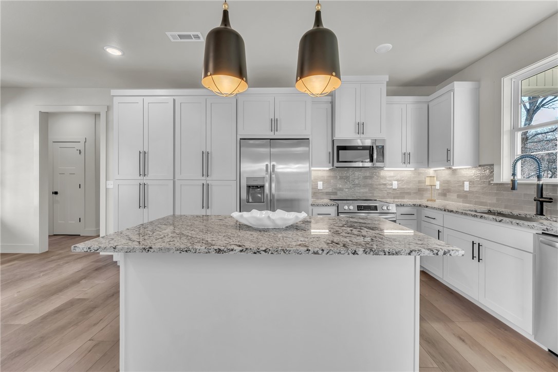 Marionet Sub Bvv - Residential