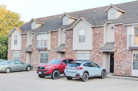 Photo of 1730 N Chestnut Avenue, Fayetteville, AR 72703 (MLS # 1335956)