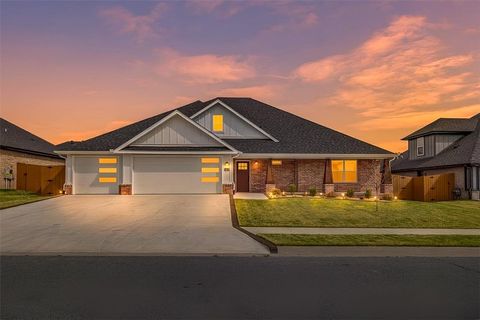 Photo of 510 Bronco Street, Centerton, AR 72719 (MLS # 1341312)