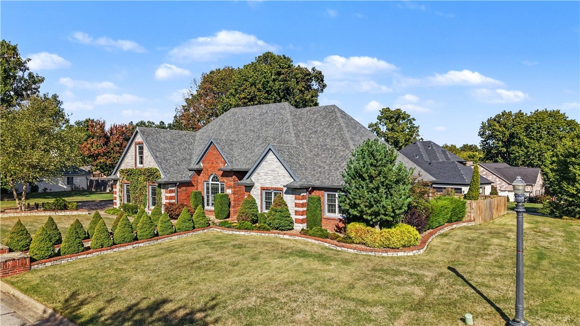57 Stonehenge Drive