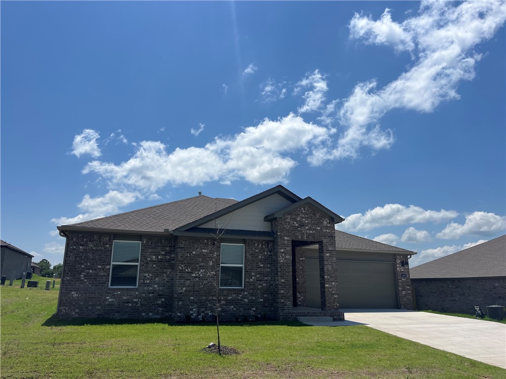 Dashing Dean Plan with 4 bedrooms, 2 bath, 2 Car garage. Find your new home in Northwest Arkansas in Hudson Heights in Prairie Grove. This community is located just west of Fayetteville/Farmington in Prairie Grove. These homes have beautiful floor plans. Kitchens will have Quartz countertops, stainless steel appliances, and a stainless steel undermount kitchen sink with a pull-out faucet! Bedroom one will have a ceiling fan, quartz counters with dual sinks, oversized Walk in Shower and a walk-in closet. Home will be 4-sided brick, covered patio (per plan), tankless gas hot water heater!