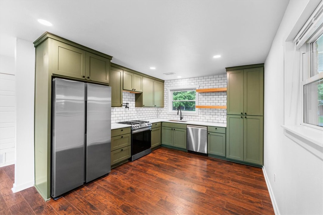 Elmdale Terrace Blocks E-J - Residential