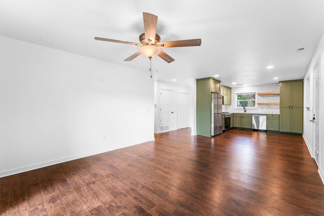 Elmdale Terrace Blocks E-J - Residential