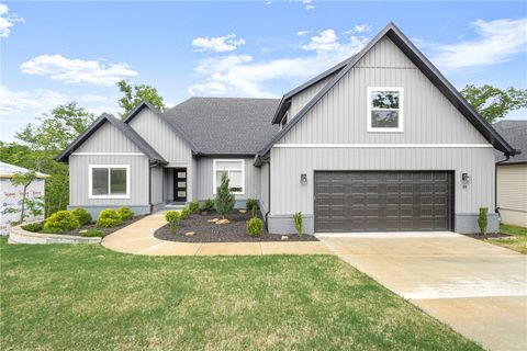 Photo of 19 Tiree Drive, Bella Vista, AR 72715 (MLS # 1344705)