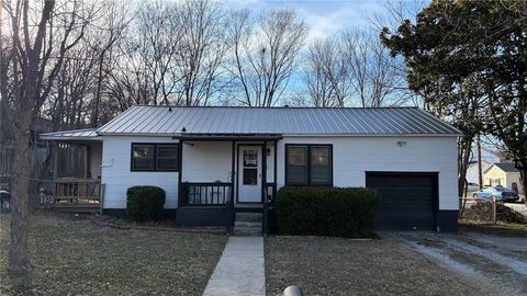 Photo of 224 N Allen Street, Harrison, AR 72601 (MLS # 1336192)