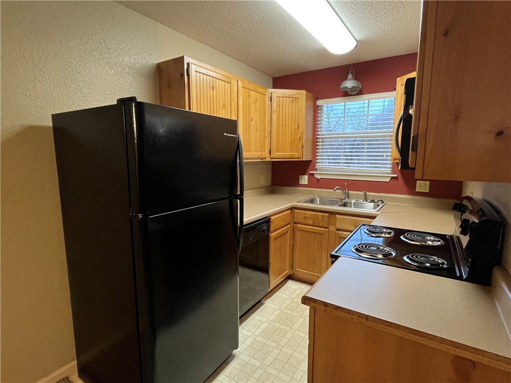 Couchs Addition - Residential Lease