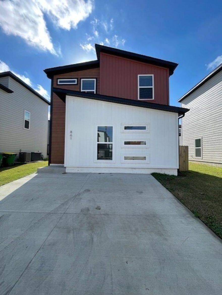 Modern, smart, and affordable living! Whether you’re renting your first place, looking to downsize and simplify, or wanting a low-maintenance home, Featherston Village is a great fit. Enjoy maintenance-free living—no more worrying about lawn care! Located in the Bentonville School District and less than 5 miles from the Walmart Corporate office, this new subdivision offers comfort and convenience.**$250 non-refundable pet fee per pet**