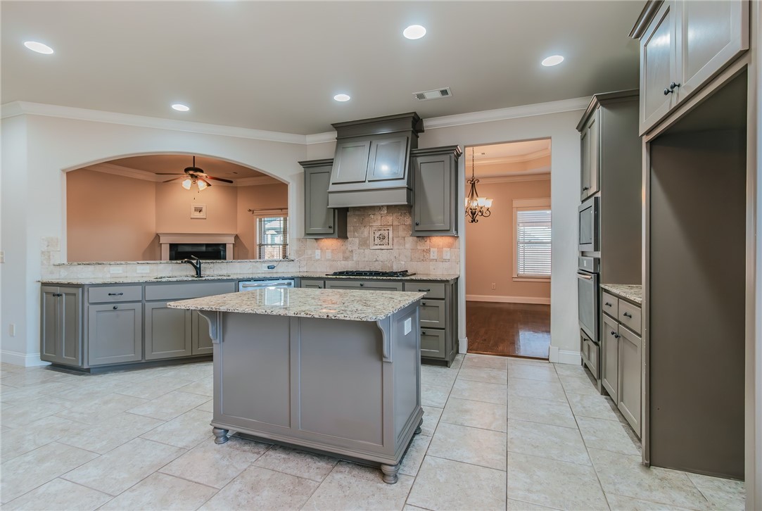 IVEYS PH 1 - Residential