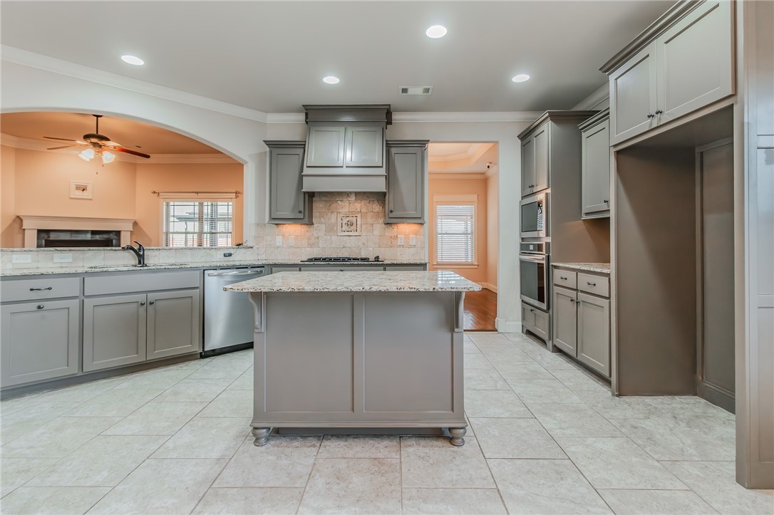 IVEYS PH 1 - Residential